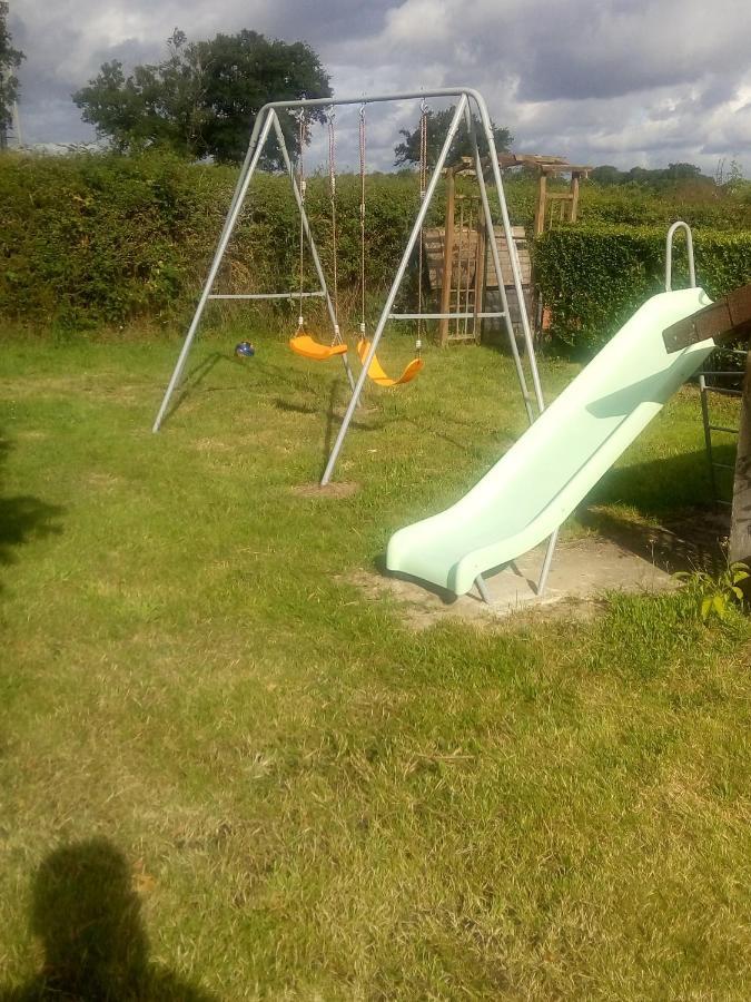 Homestay Les Vignes D'ygrande Ygrande